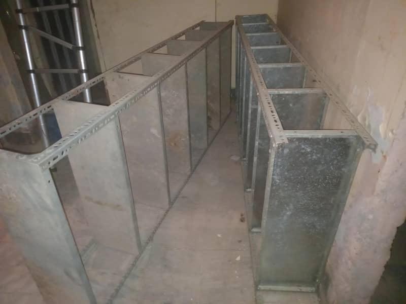 جست والے ریک برائے فروخت ھیں 1