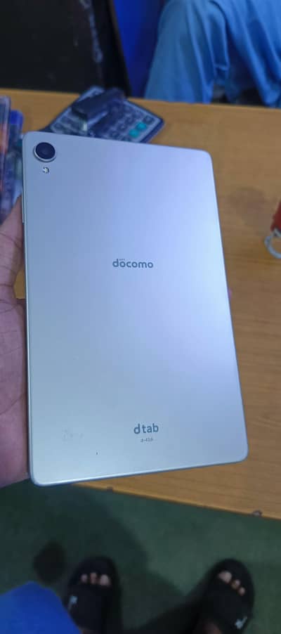 The Docomo D-42A 8-inch tablet (4GB/64GB, Snapdragon 665)