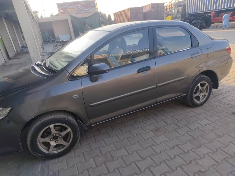 ہونڈا سیٹی کار 2006 3