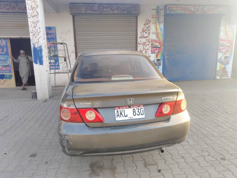 ہونڈا سیٹی کار 2006 4