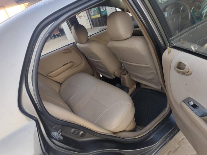 ہونڈا سیٹی کار 2006 12