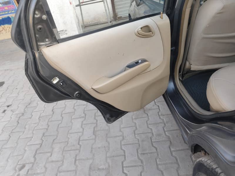 ہونڈا سیٹی کار 2006 13