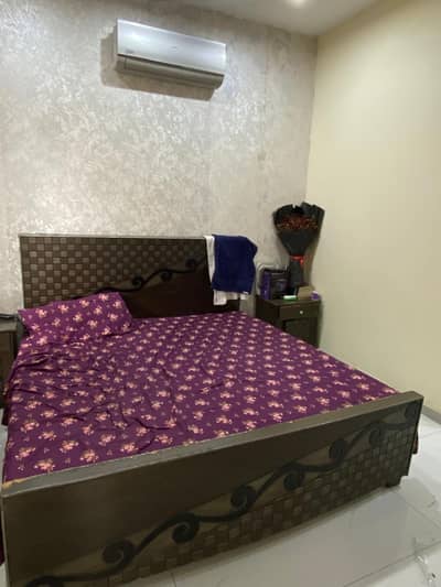 Bed dressing side table with mattress