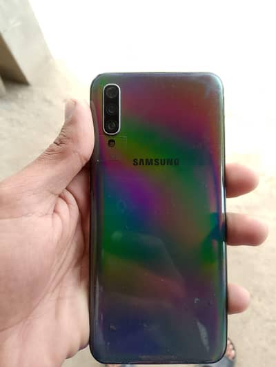 SAMSUNG GALAXY A50