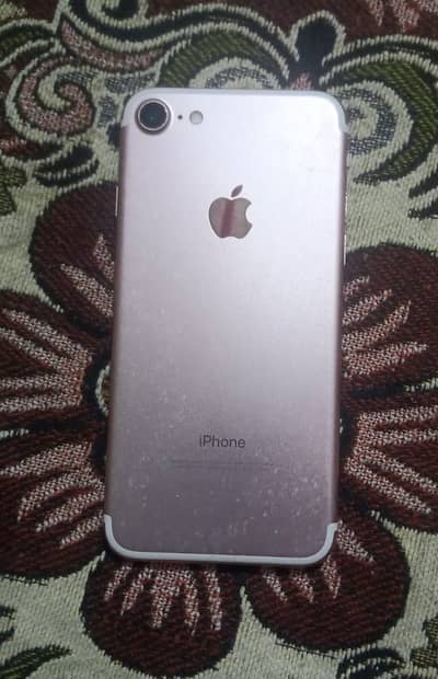 Apple iPhone 7 (PTA Approved) with 10/10 condition.