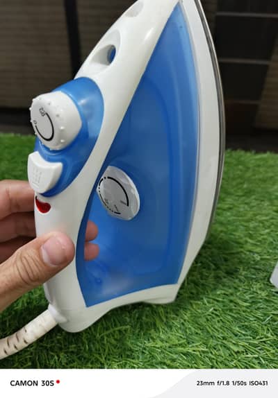 Woolworths Steam Iron ES 181 Imported From UK