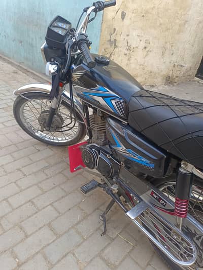 Honda cg 125 2018 model black