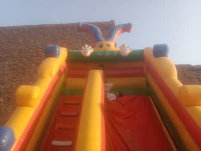 Inflatable jumping castles.      03428633610