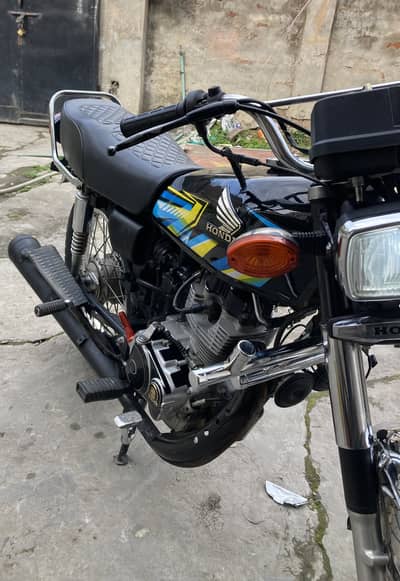 United 125 2023 model Rawalakot ka number h