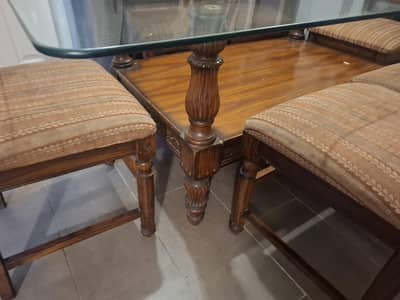 dinning table with 6 chairs