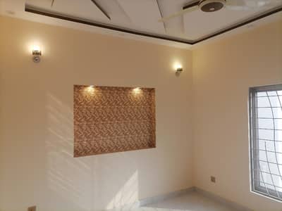 10 Marla House Is Available For rent In Bahria Orchard Phase 1