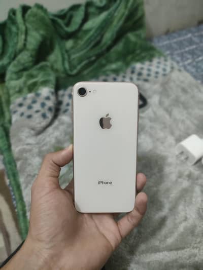 iphone 8 New condition like 10/10 64Gb jv Everything working good