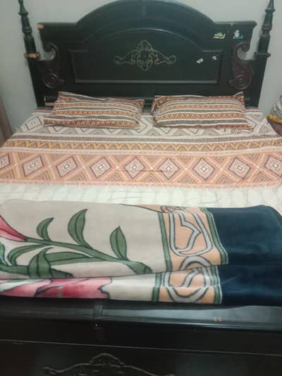 King size Bed with 2 Side Tables & Dressing Table