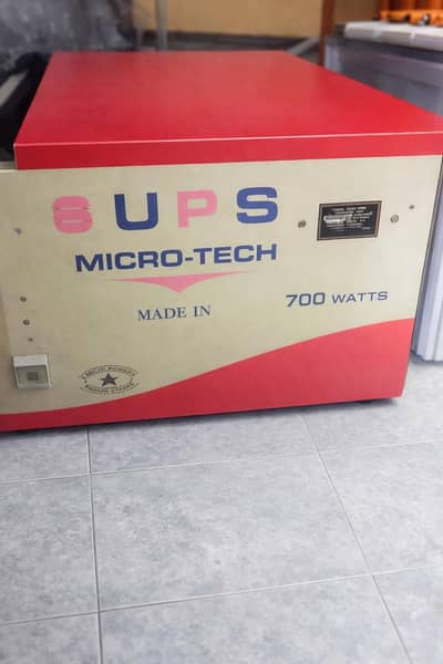 700 Watts Microtech UPS