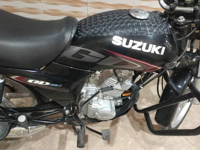 Suzuki 110  10/10 condition