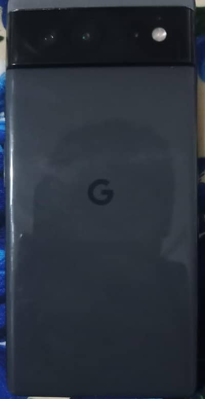 GOOGLE pixel 6 . . .
