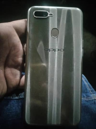 oppo a7 4 gb 64 gb