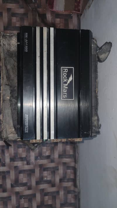 Amplifiers or boofer for sale
