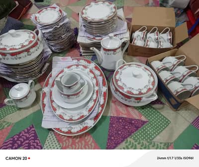 چینی کا برتن سٹ۔