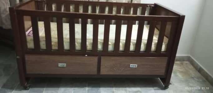 Baby Caught Bed for sale self Made long size