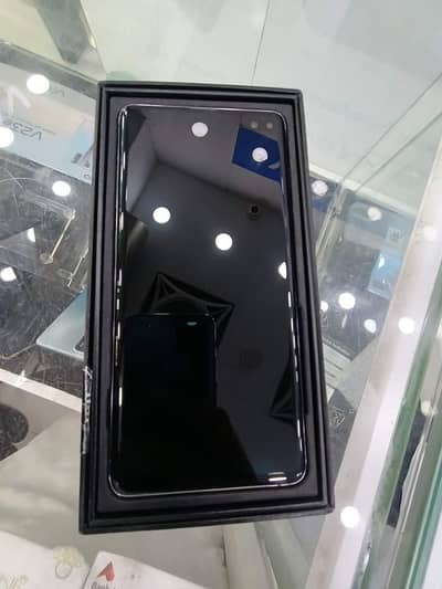 Samsung S10 plus 8GB Ram 128gb my WhatsApp number 03193220605