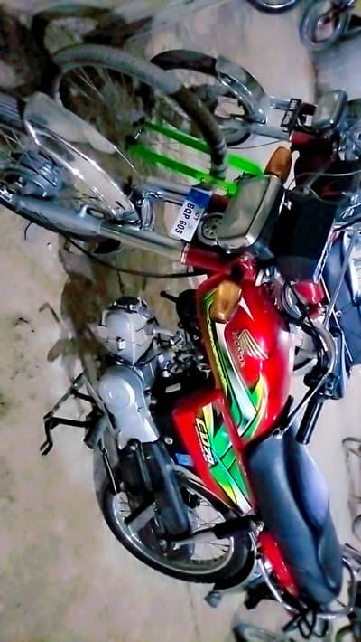 honda CD 70 islamabad num first onwer pack enjen total jenion