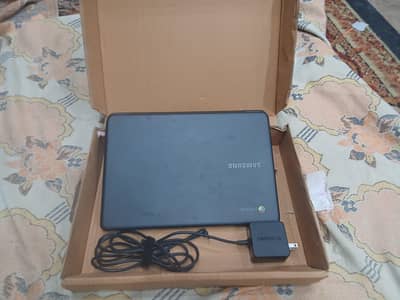 Chrome book 500c in excellent condition 2gb ram 16 go storage In