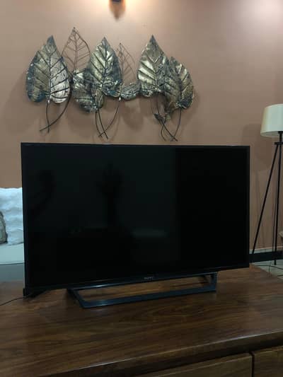 Sony Bravia (KLV-40w652d)