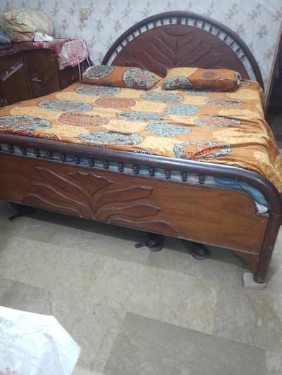 pure shesham wood bed
