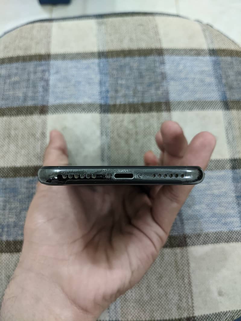 IPhone X 6