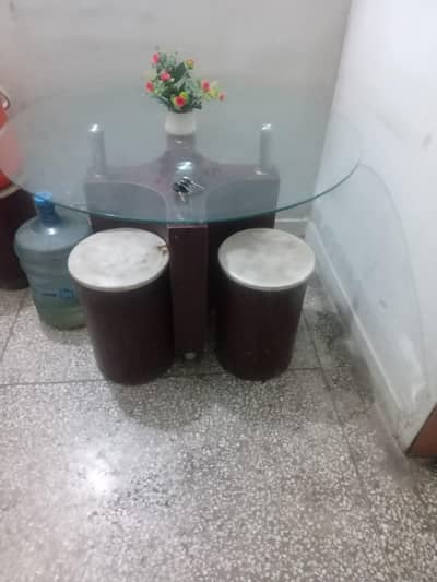 circle glass dining table with 4 seats