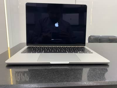 MACBOOK AIR M3 Available WITH BOX