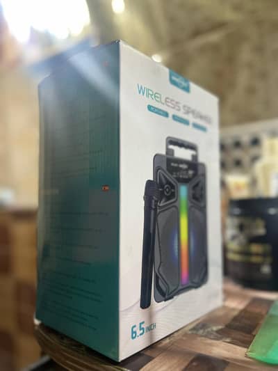 WIRLESS SPEAKER BRAND NEW