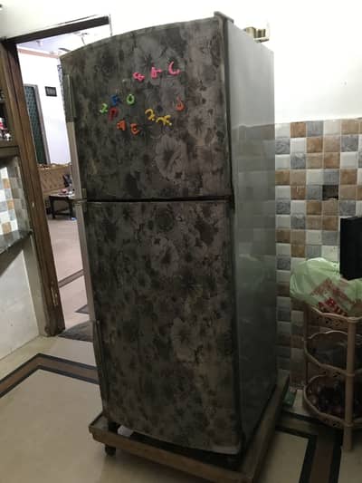 Frezer sale dawlance out class working