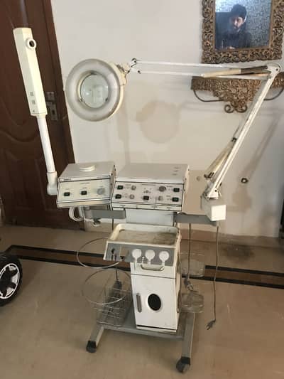 Saloon ka saman for sale