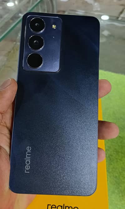 6/128 10/10 condition 7 month online warranty.           03164520641