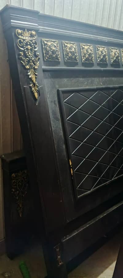 Wood furniture used only 3year with arthopadic matters.