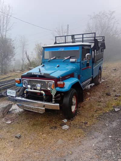 Toyota Fj -45 land cruiser