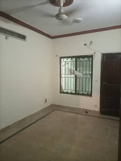 F-10/3 GROUND COOL PORTION 3.3 MARLA FOR FAMILY ISB ONE MONTH