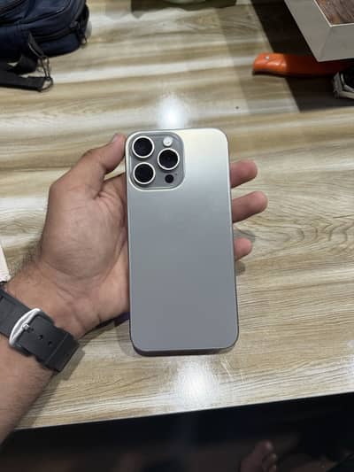 iPhone 15pro max 128gb