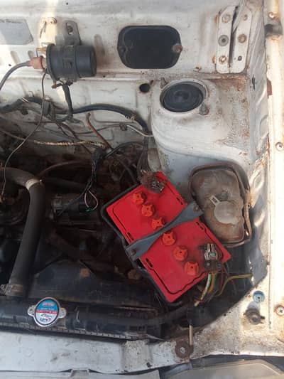 gari ka engine ok hai gaer ok hai gari ka bs panting ka km hai Baki ko