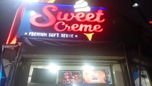 Sweet creme Ice Cream Parlor