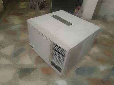 window ac for sale condition 10/10