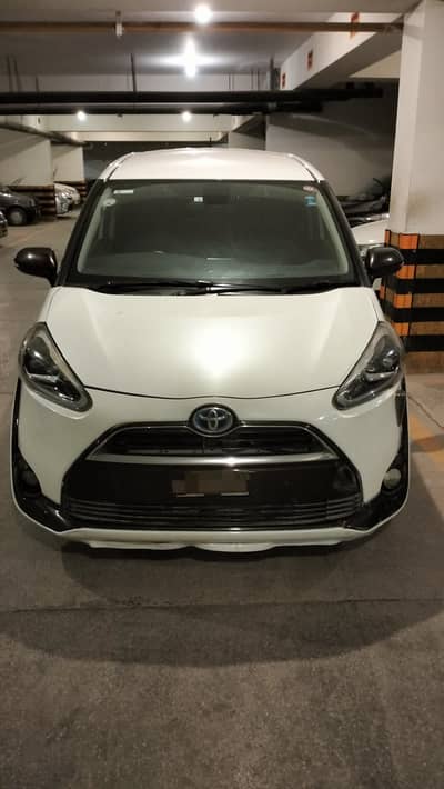 Toyota Sienta 2016