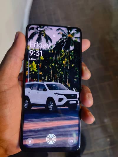 OnePlus 9 5G - Good condition ( Only back Crack )