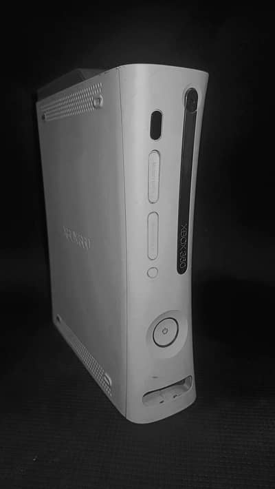 Xbox 360 | Jasper Model | 35 Games | 2 controllers | All Cables!