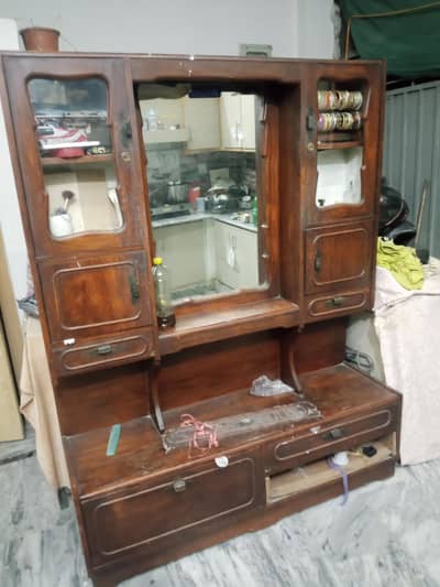 Old Dressing with Pure Wood