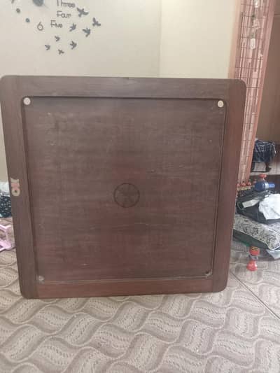 carrom board