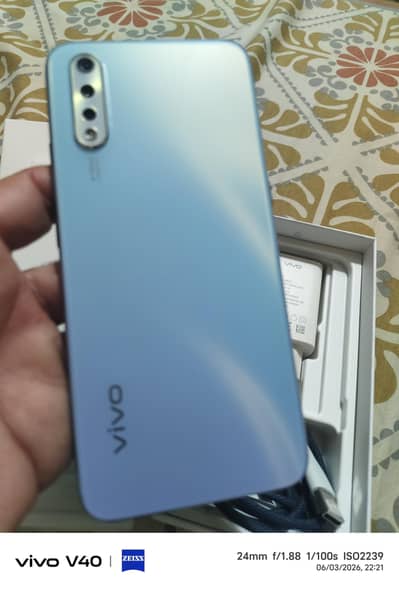 Vivo S 1 . . Antique mobile