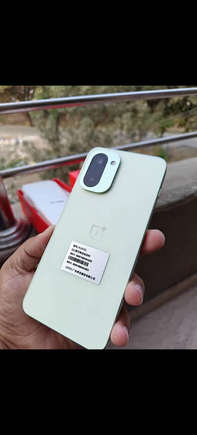 Brand new Oneplus Ace6t known as 15r also Box packed Non active
